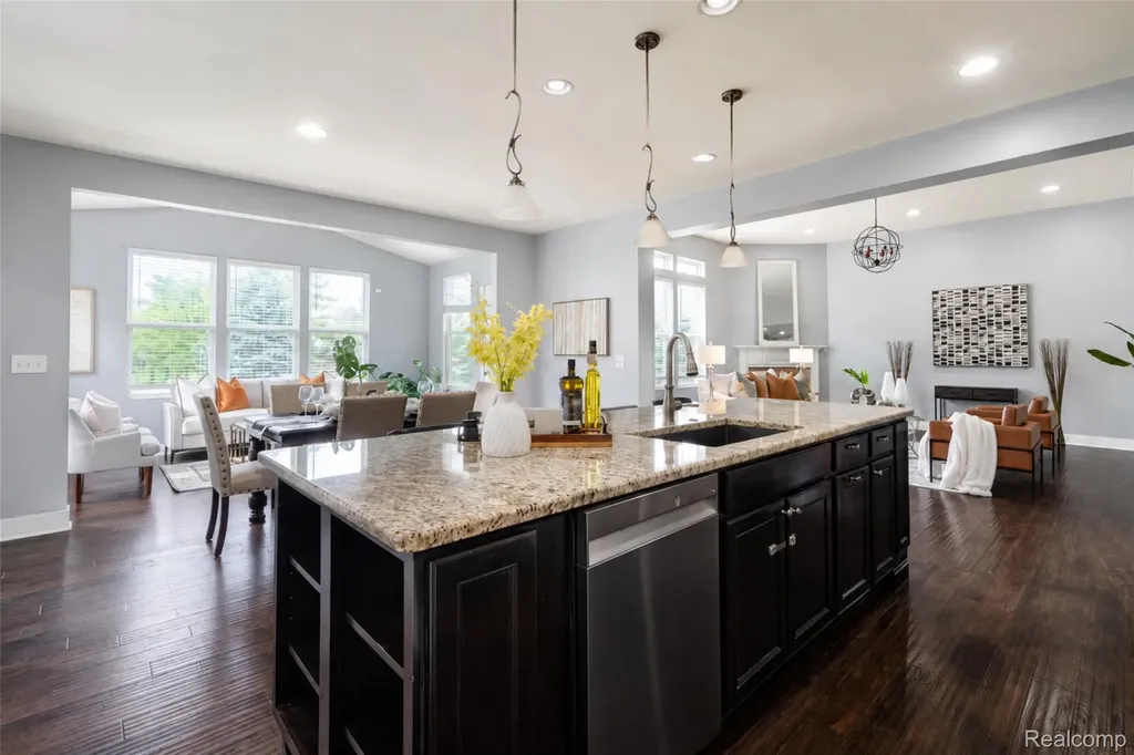 354 Findley Circle Lake Orion Village MI 48360