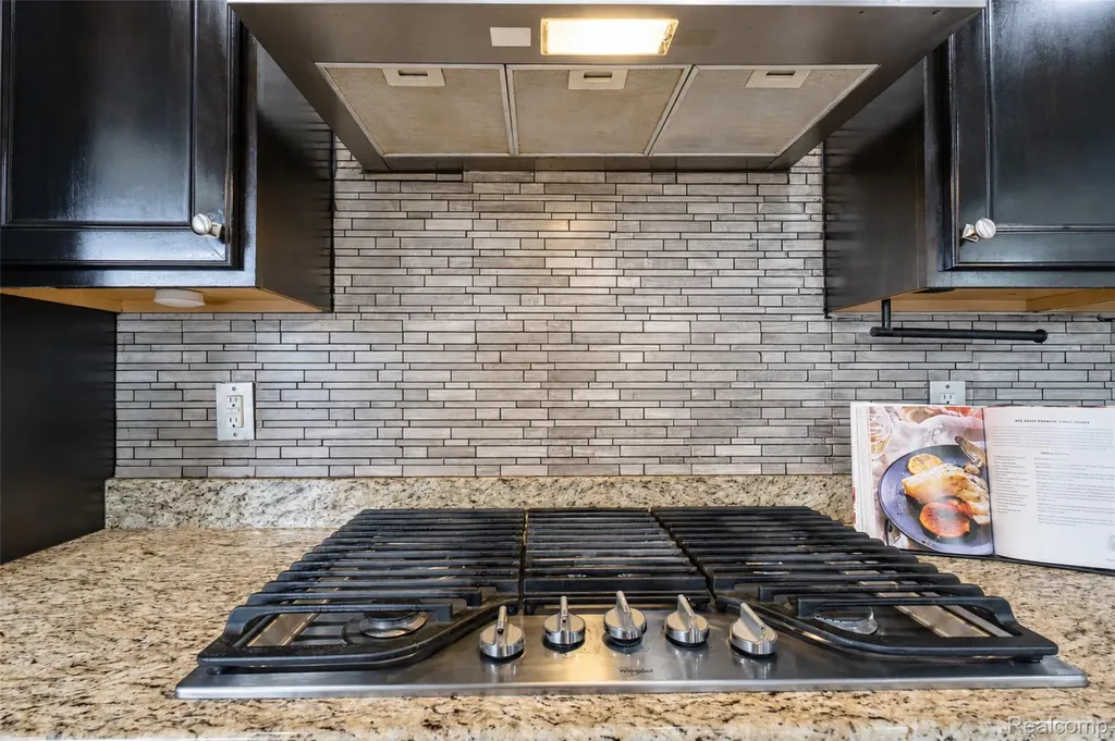 354 Findley Circle Lake Orion Village MI 48360