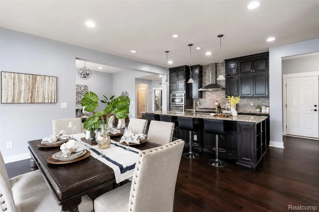 354 Findley Circle Lake Orion Village MI 48360