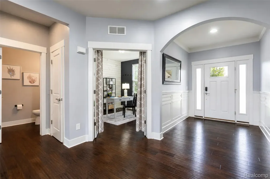 354 Findley Circle Lake Orion Village MI 48360