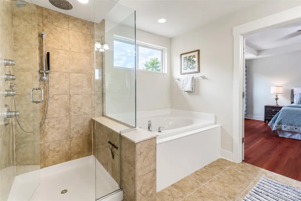 354 Findley Circle Lake Orion Village MI 48360