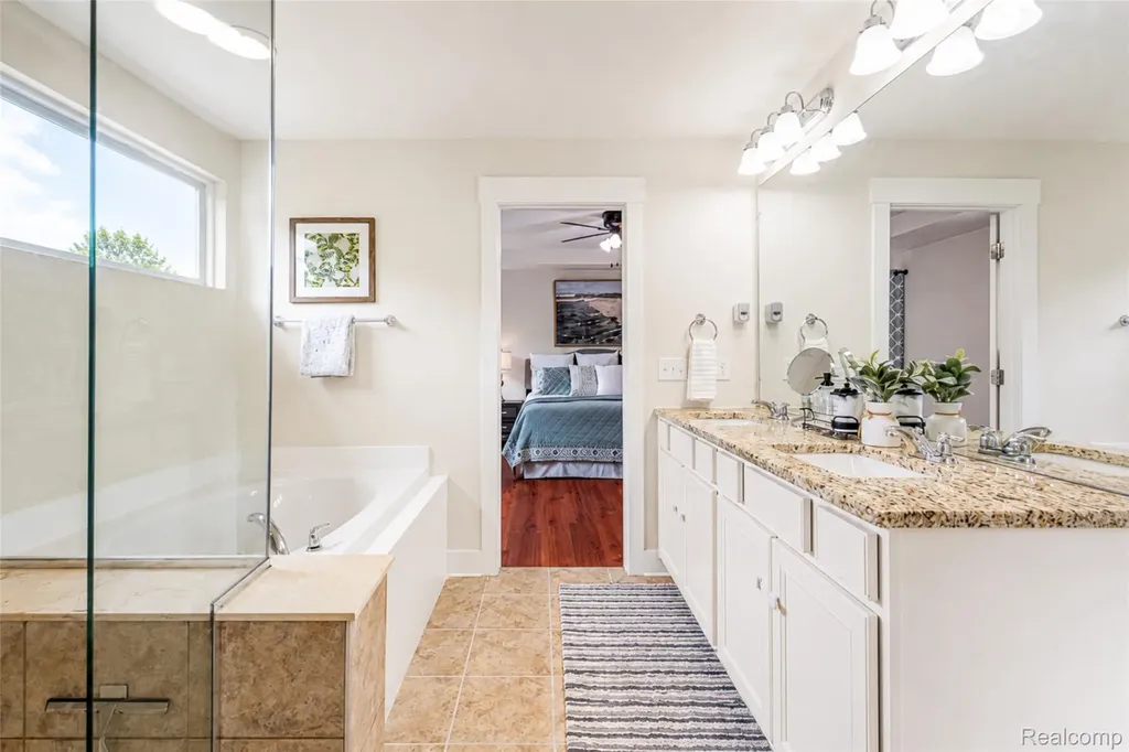 354 Findley Circle Lake Orion Village MI 48360