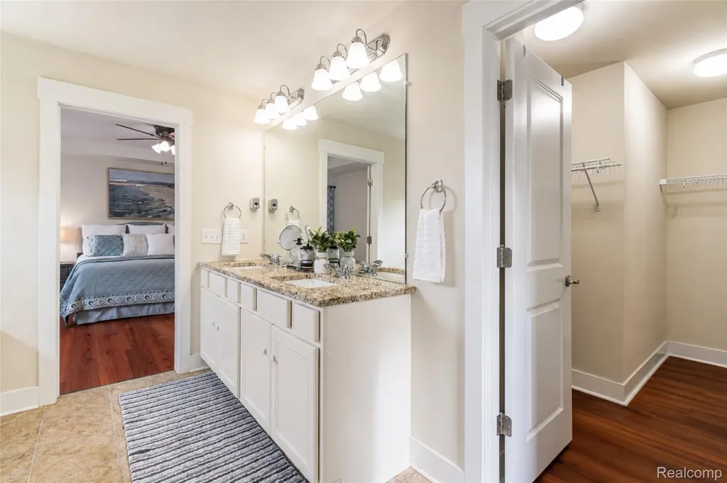 354 Findley Circle Lake Orion Village MI 48360