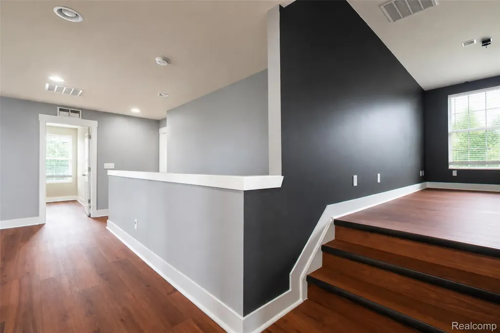 354 Findley Circle Lake Orion Village MI 48360