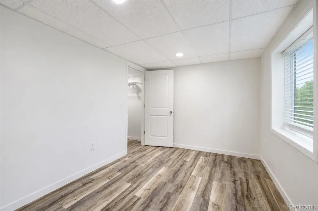 354 Findley Circle Lake Orion Village MI 48360