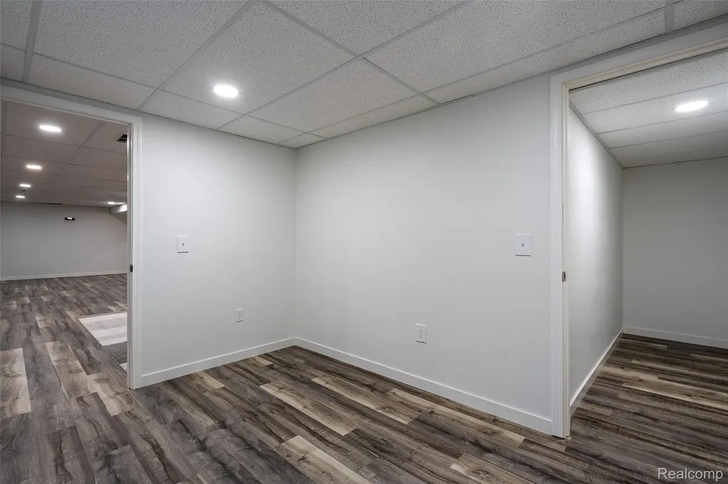 354 Findley Circle Lake Orion Village MI 48360