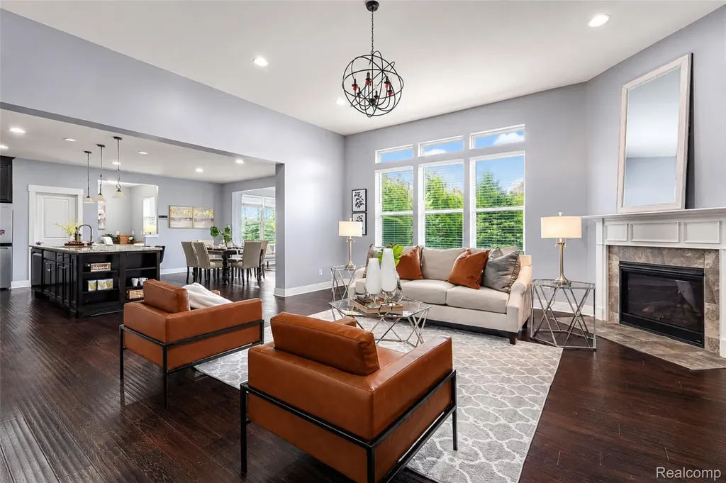 354 Findley Circle Lake Orion Village MI 48360
