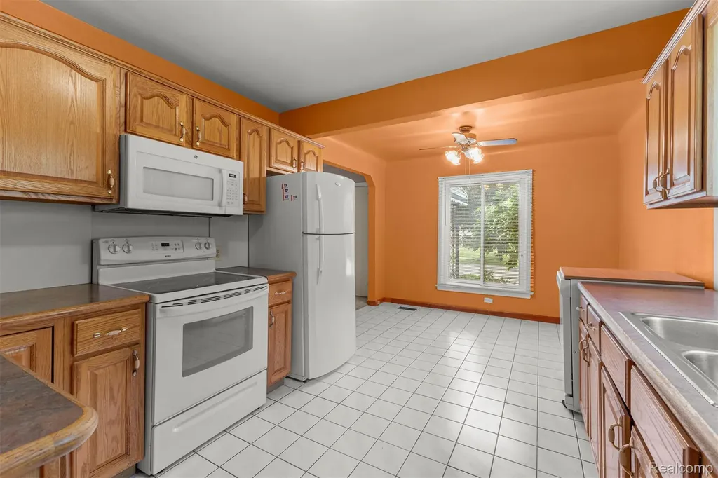 14918 Angelique Avenue Allen Park City MI 48101