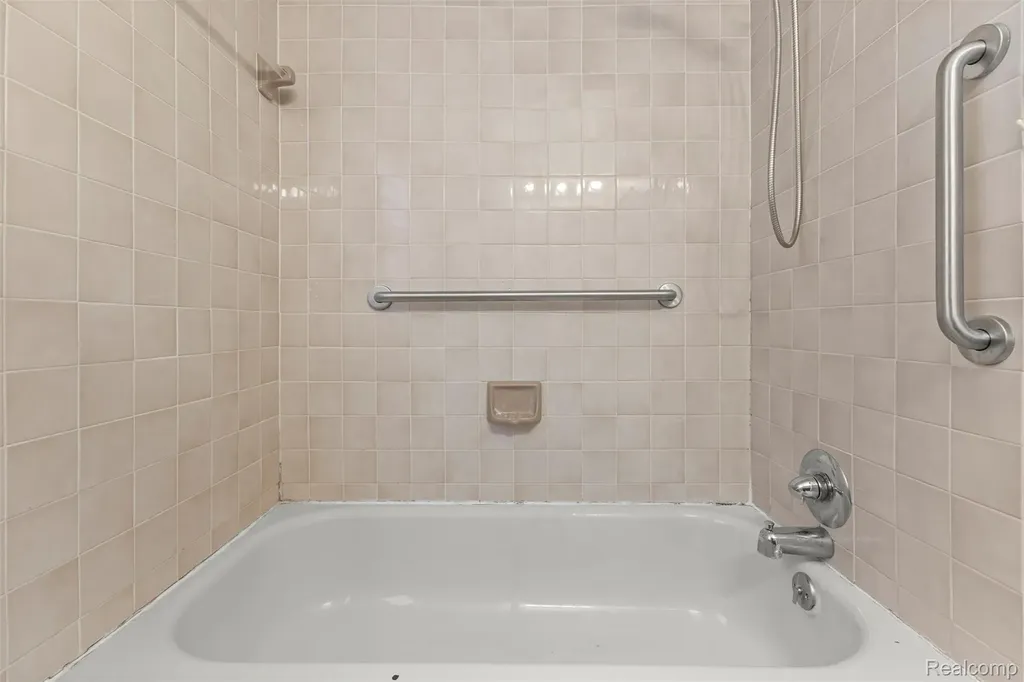 14918 Angelique Avenue Allen Park City MI 48101