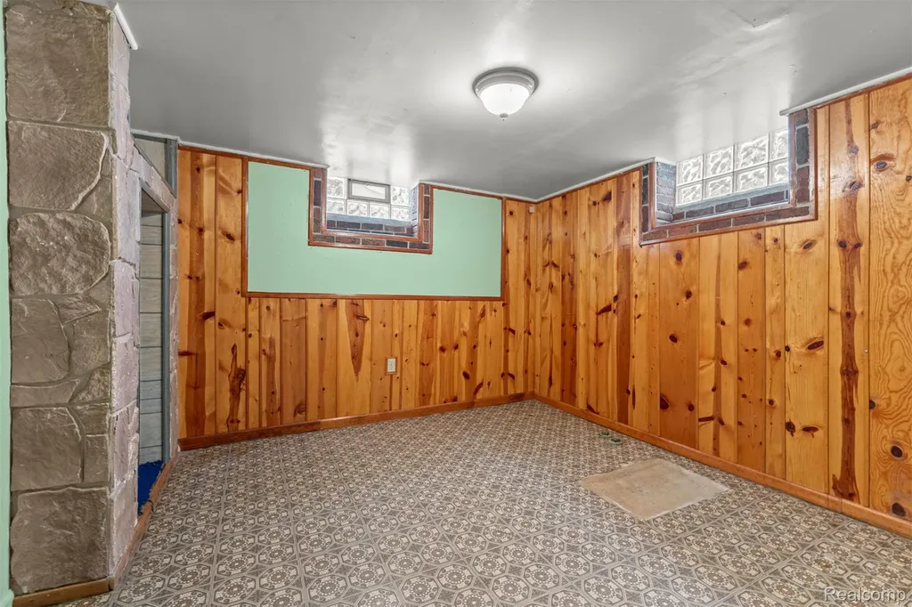 14918 Angelique Avenue Allen Park City MI 48101