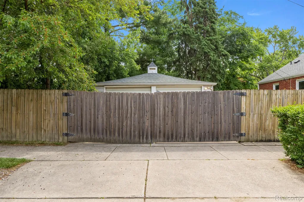 14918 Angelique Avenue Allen Park City MI 48101