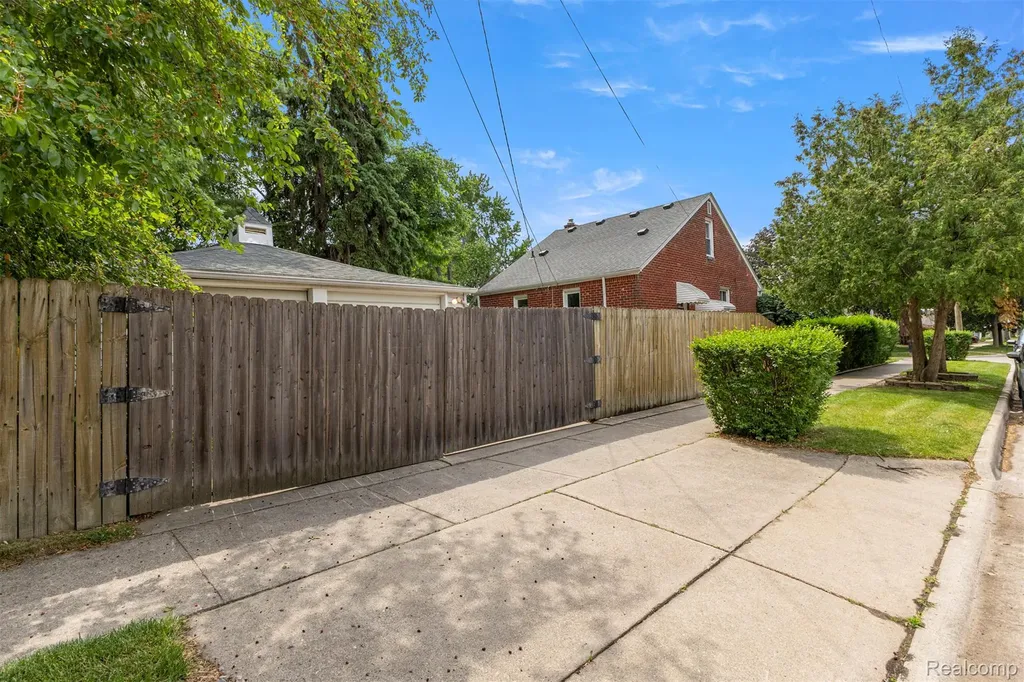 14918 Angelique Avenue Allen Park City MI 48101
