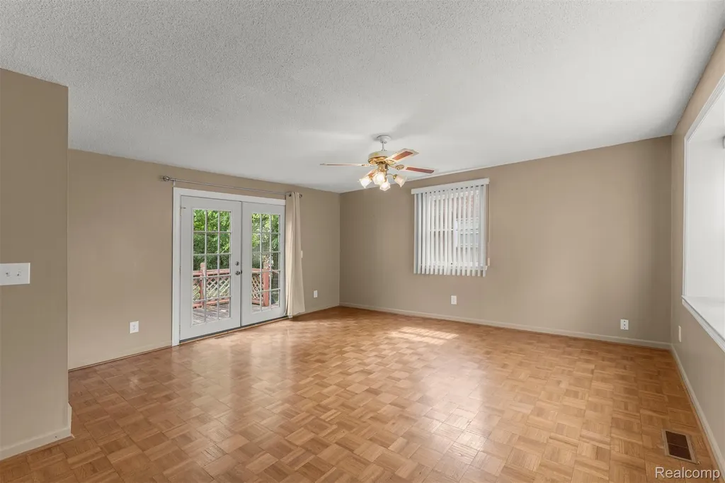 14918 Angelique Avenue Allen Park City MI 48101