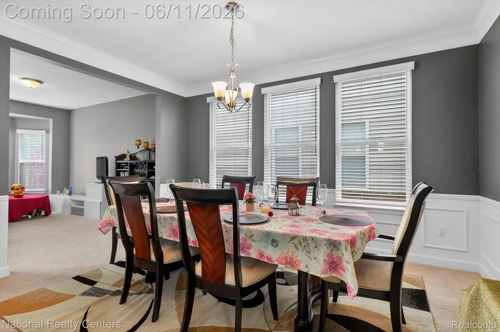 27412 Victoria Road Novi City MI 48374