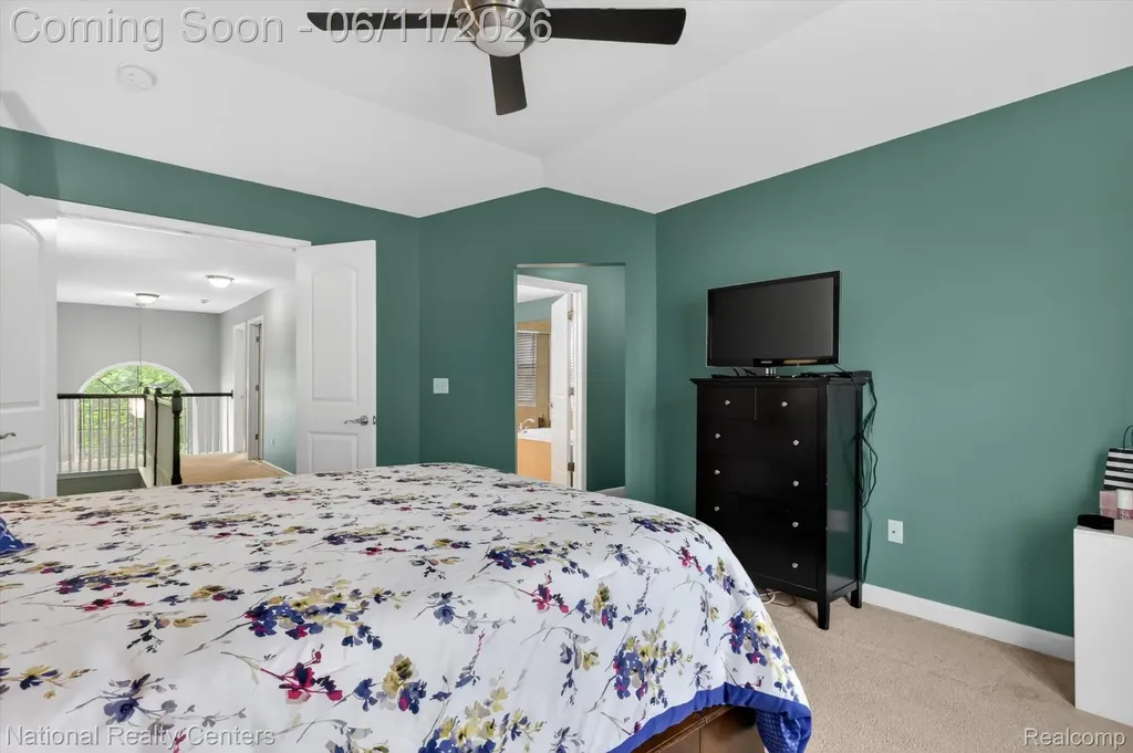 27412 Victoria Road Novi City MI 48374