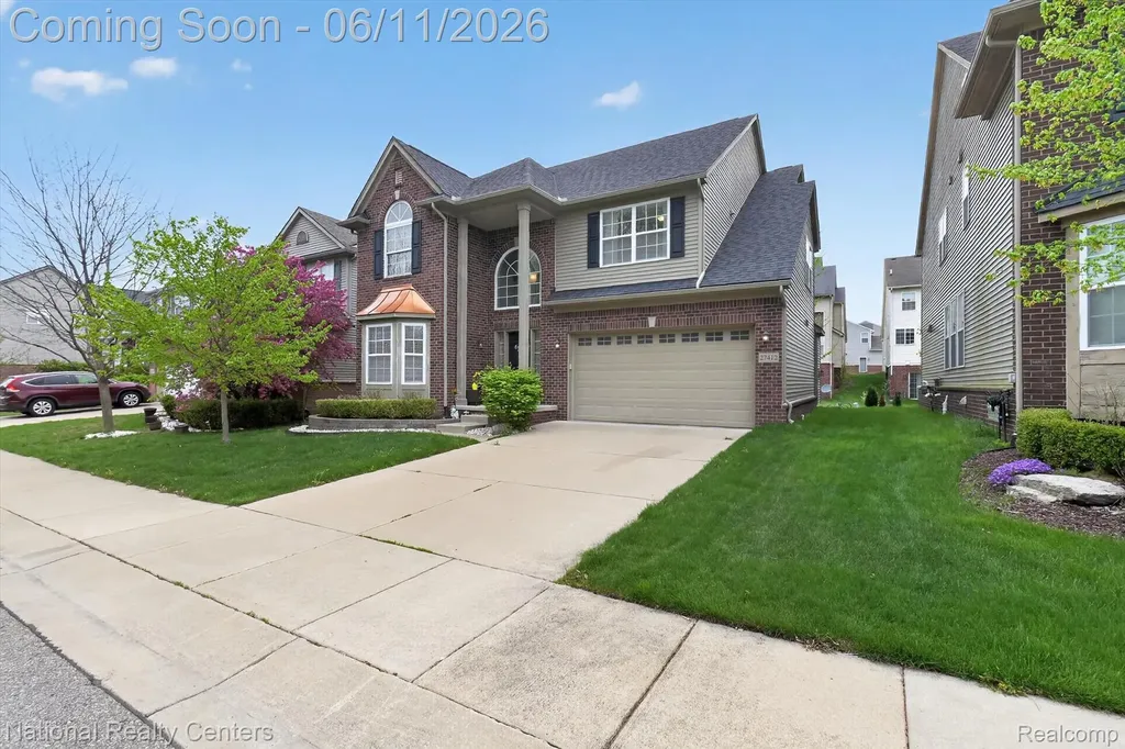 27412 Victoria Road Novi City MI 48374