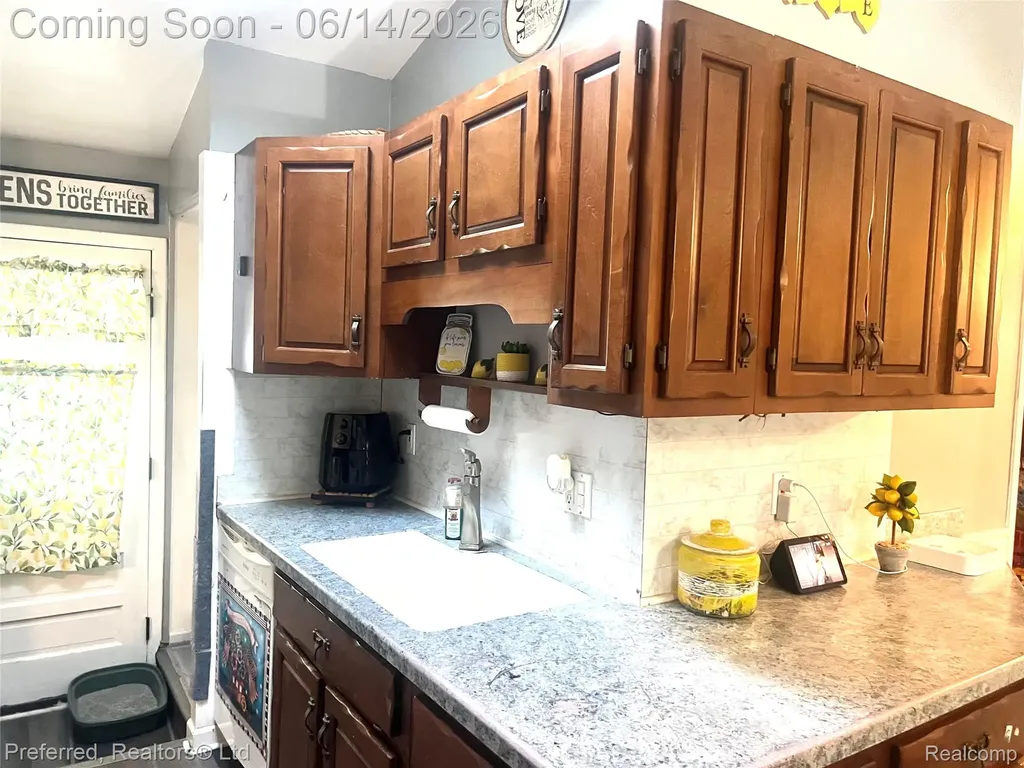37110 Gilchrist Street Westland City MI 48186