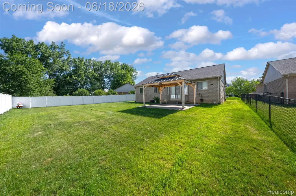 45925 Ashwood Lane Macomb Township MI 48044