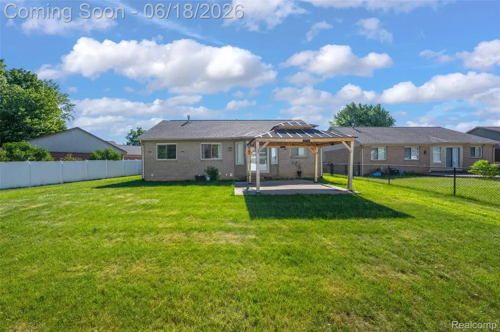 45925 Ashwood Lane Macomb Township MI 48044