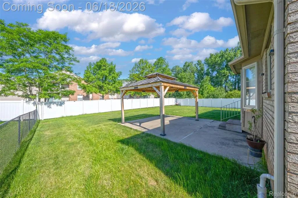 45925 Ashwood Lane Macomb Township MI 48044