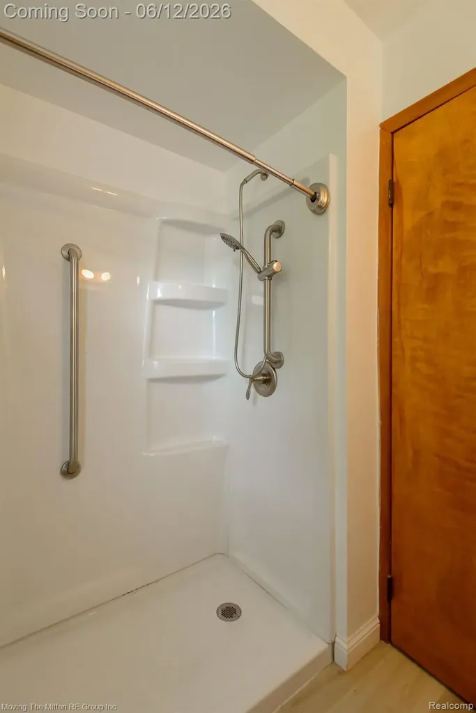 57 W Spencer Street Van Buren Charter Township MI 48111