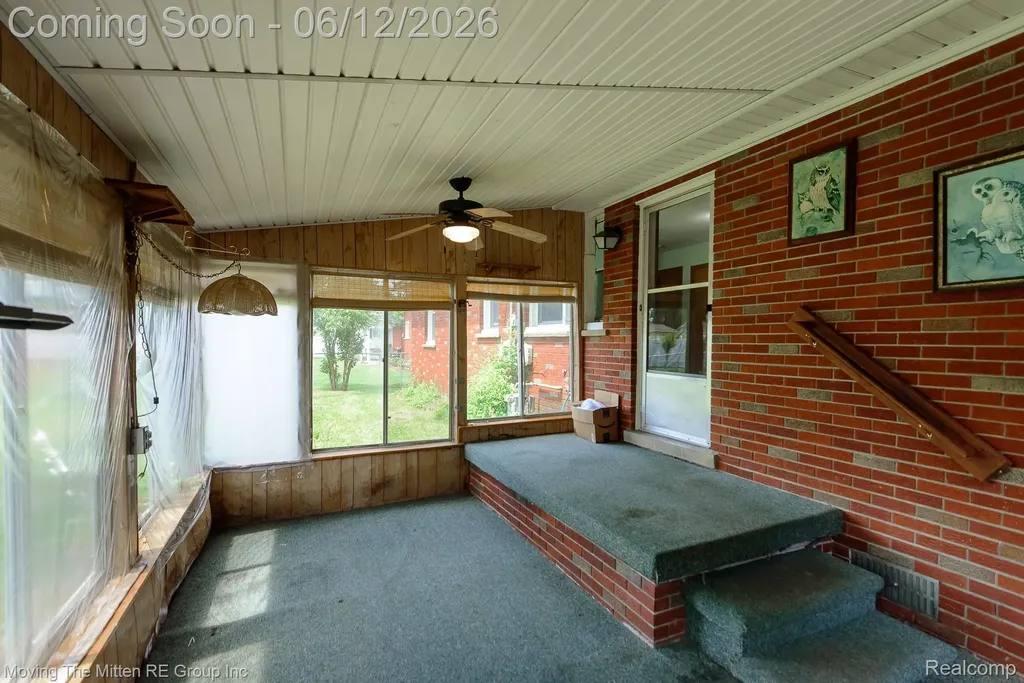 57 W Spencer Street Van Buren Charter Township MI 48111