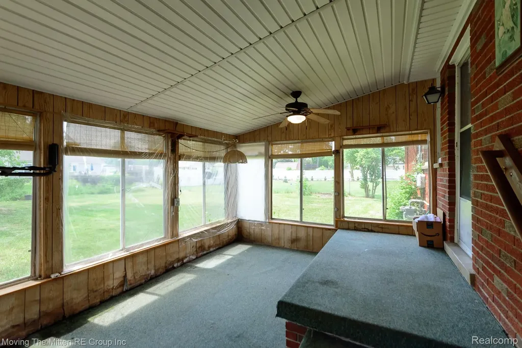 57 W Spencer Street Van Buren Charter Township MI 48111