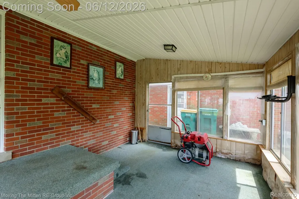 57 W Spencer Street Van Buren Charter Township MI 48111