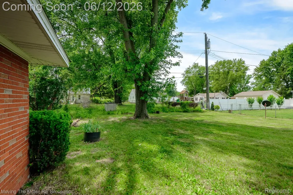 57 W Spencer Street Van Buren Charter Township MI 48111
