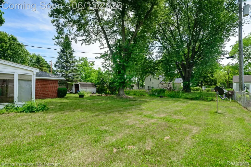57 W Spencer Street Van Buren Charter Township MI 48111