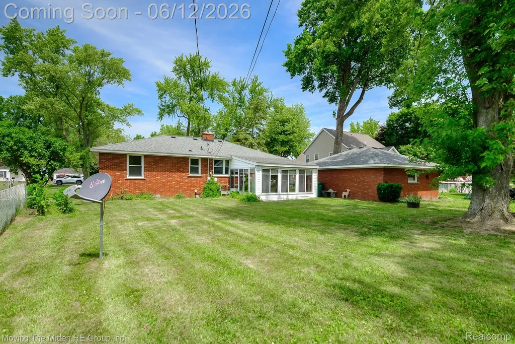 57 W Spencer Street Van Buren Charter Township MI 48111
