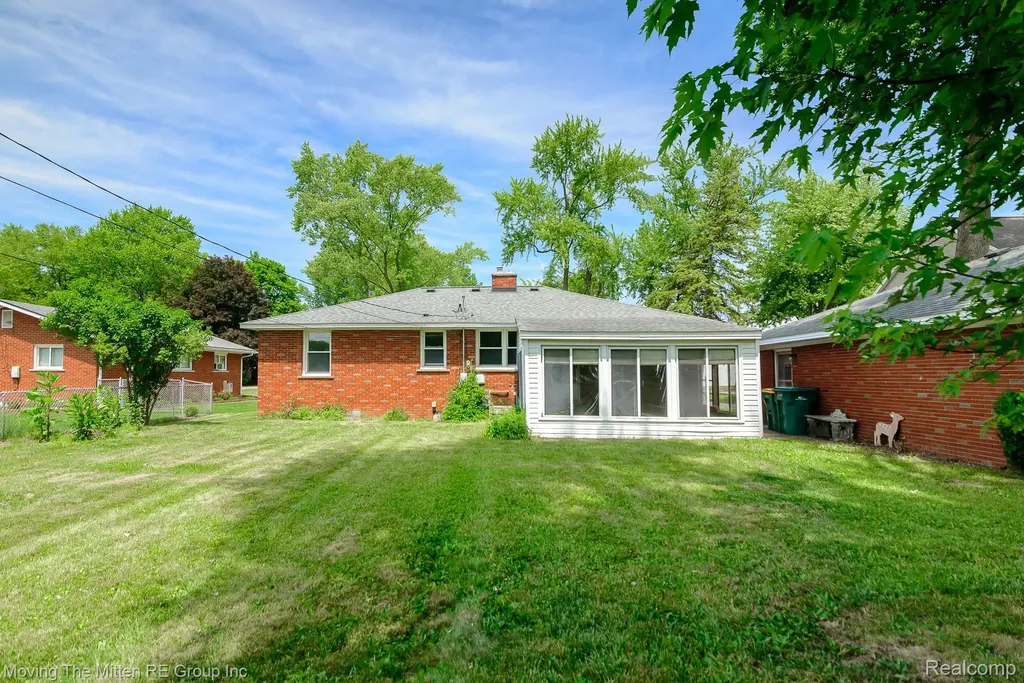 57 W Spencer Street Van Buren Charter Township MI 48111