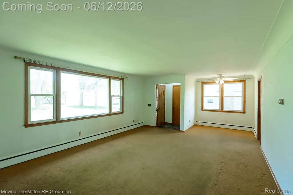 57 W Spencer Street Van Buren Charter Township MI 48111