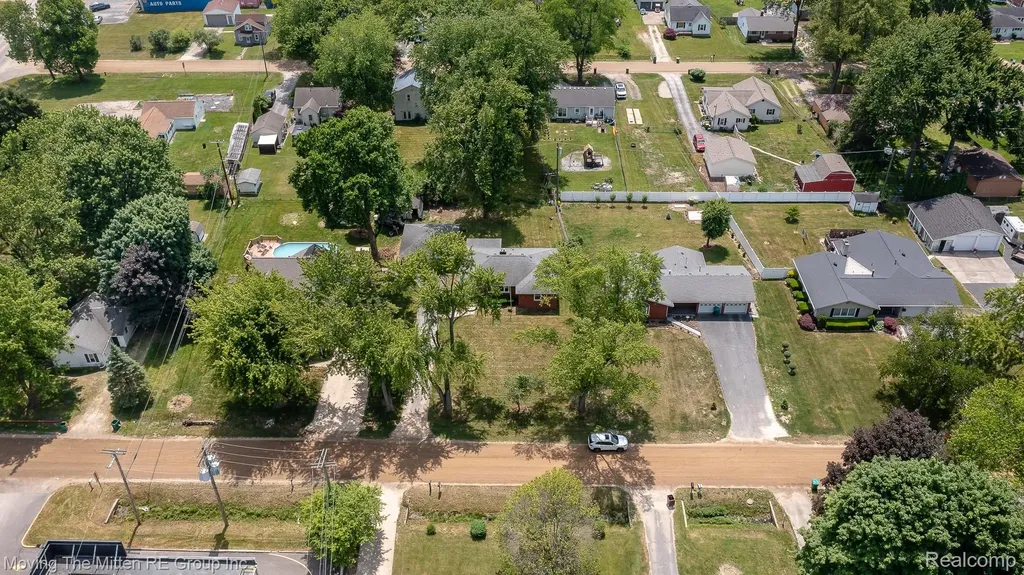 57 W Spencer Street Van Buren Charter Township MI 48111