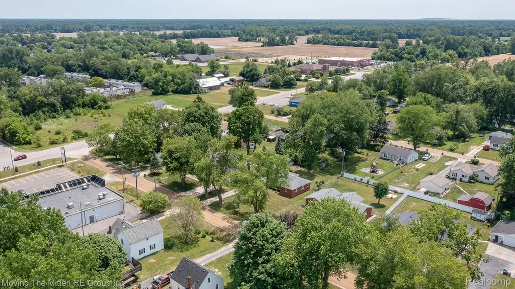 57 W Spencer Street Van Buren Charter Township MI 48111