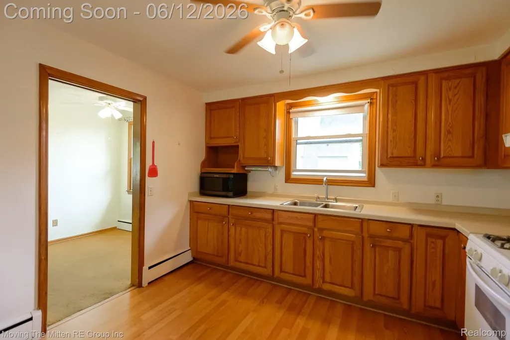 57 W Spencer Street Van Buren Charter Township MI 48111