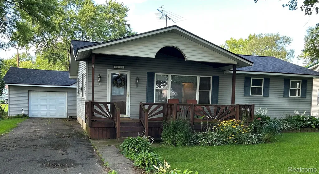5060 Armstrong Avenue Fairgrove Village MI 48733