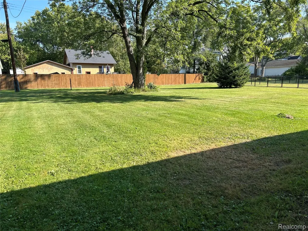 5060 Armstrong Avenue Fairgrove Village MI 48733