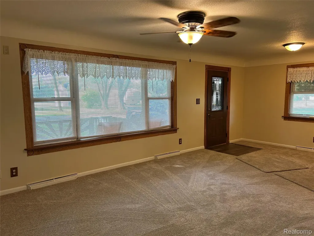 5060 Armstrong Avenue Fairgrove Village MI 48733