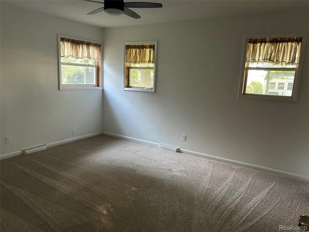 5060 Armstrong Avenue Fairgrove Village MI 48733