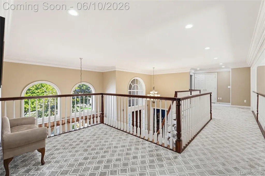 5173 Serena Drive Troy City MI 48098