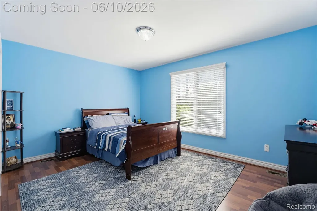 5173 Serena Drive Troy City MI 48098