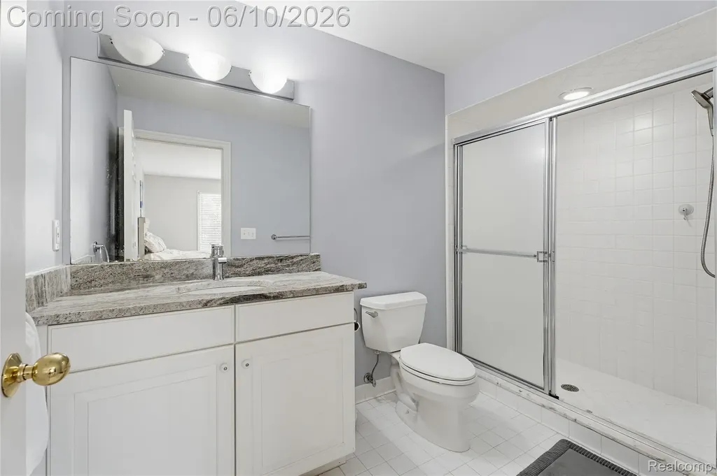5173 Serena Drive Troy City MI 48098