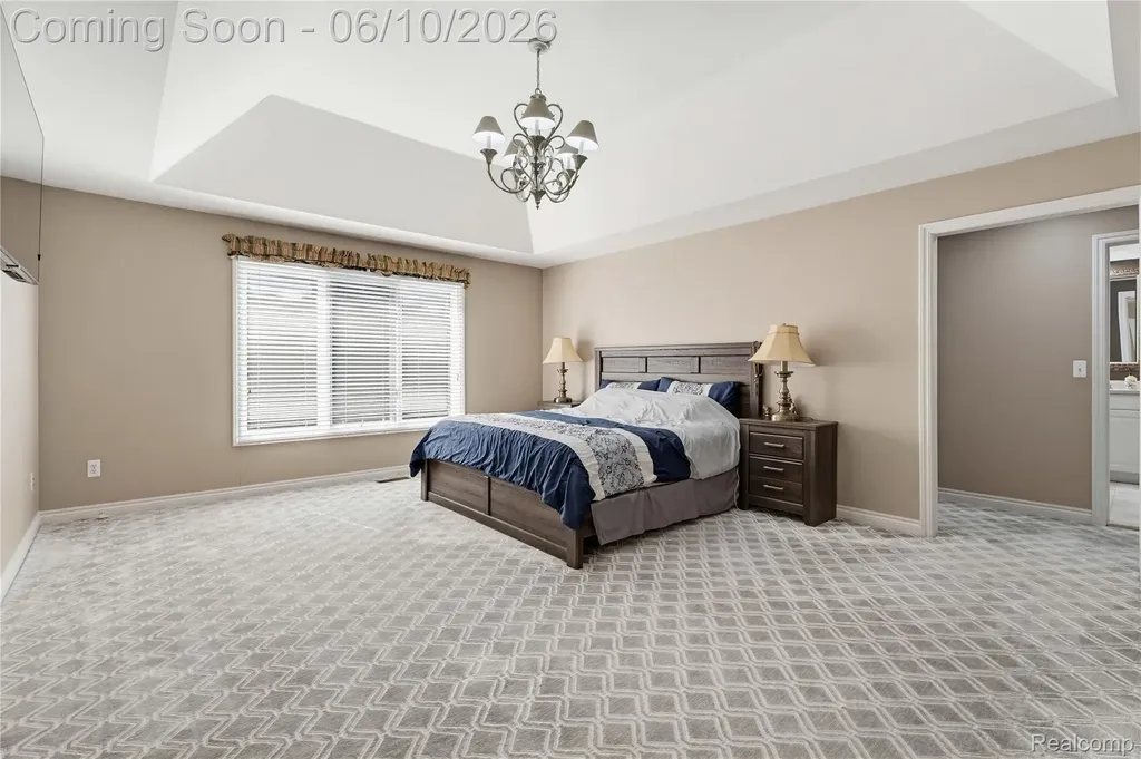 5173 Serena Drive Troy City MI 48098