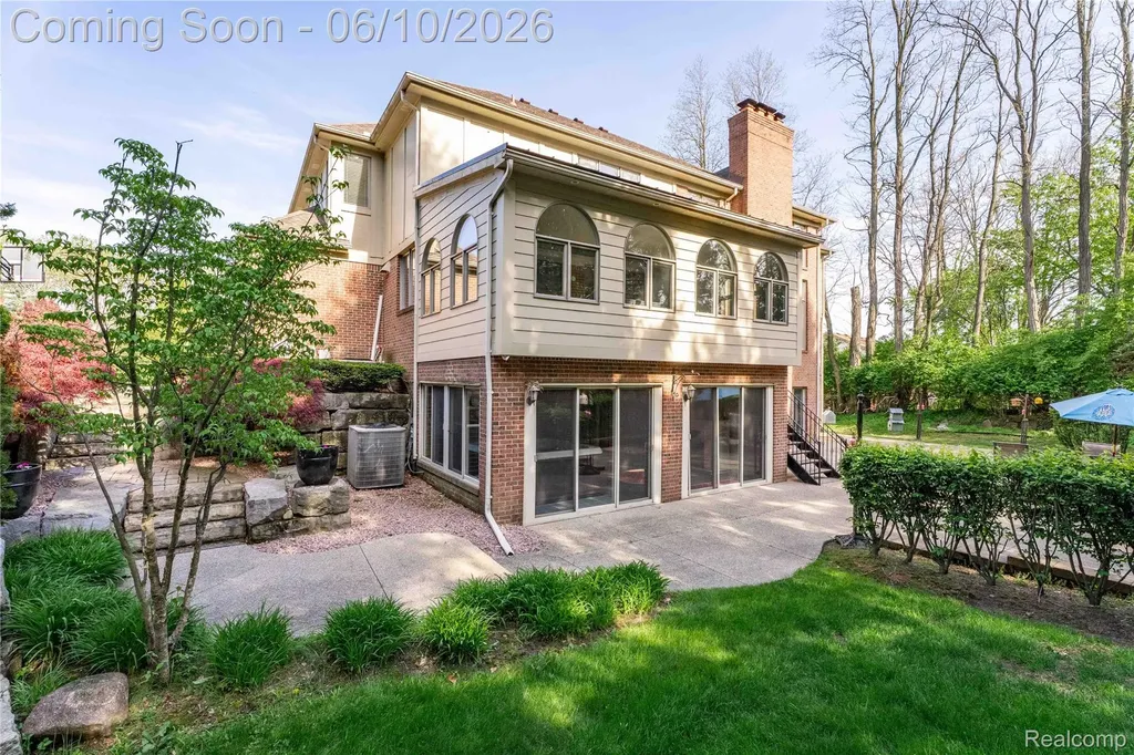 5173 Serena Drive Troy City MI 48098