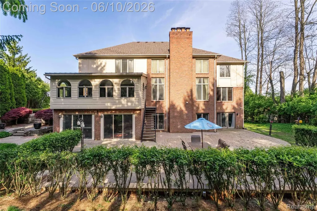 5173 Serena Drive Troy City MI 48098
