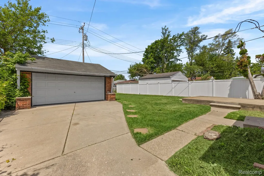 20261 Burt Road Detroit City MI 48219