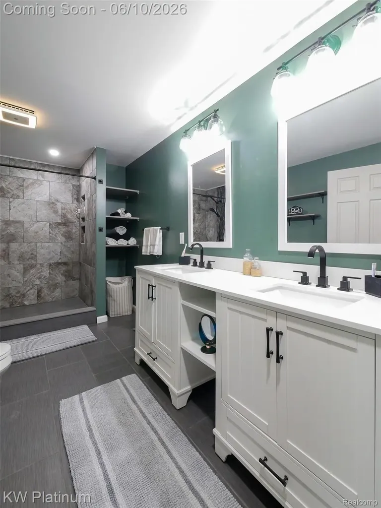 5324 Ravenswood Road Kimball Township MI 48074