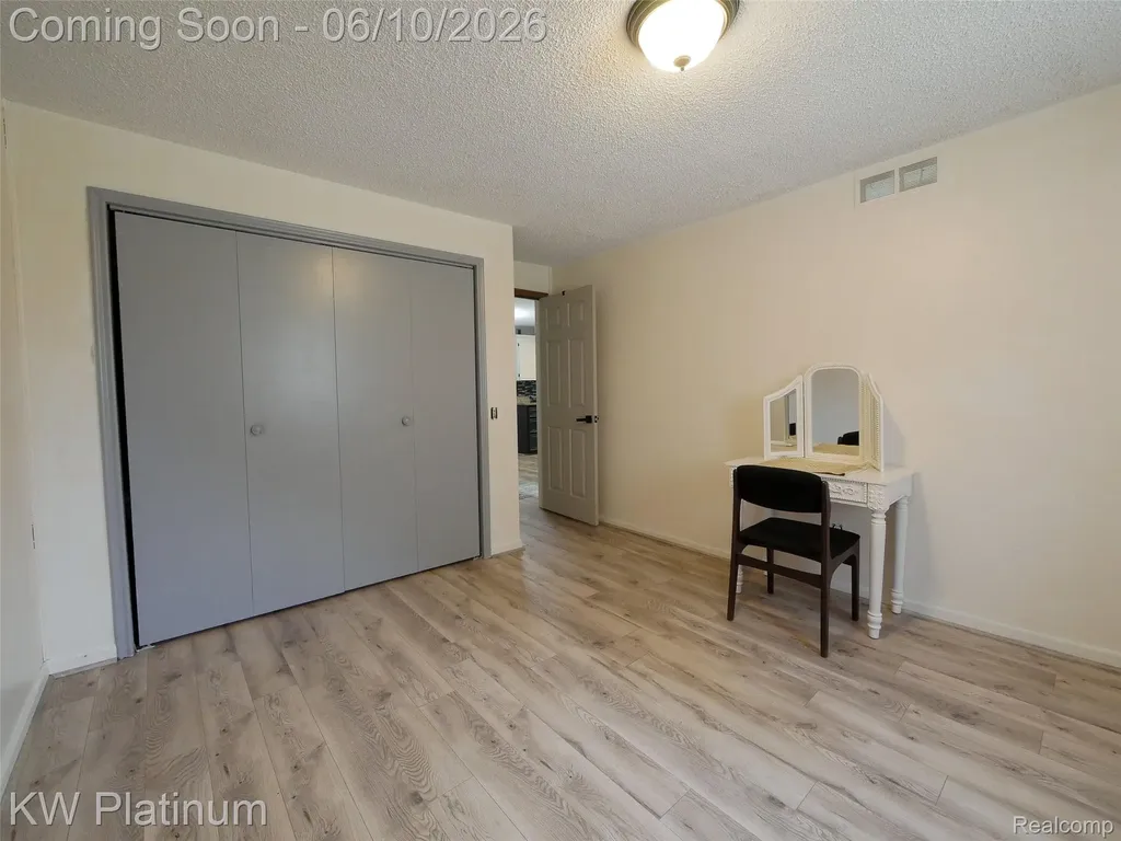 5324 Ravenswood Road Kimball Township MI 48074