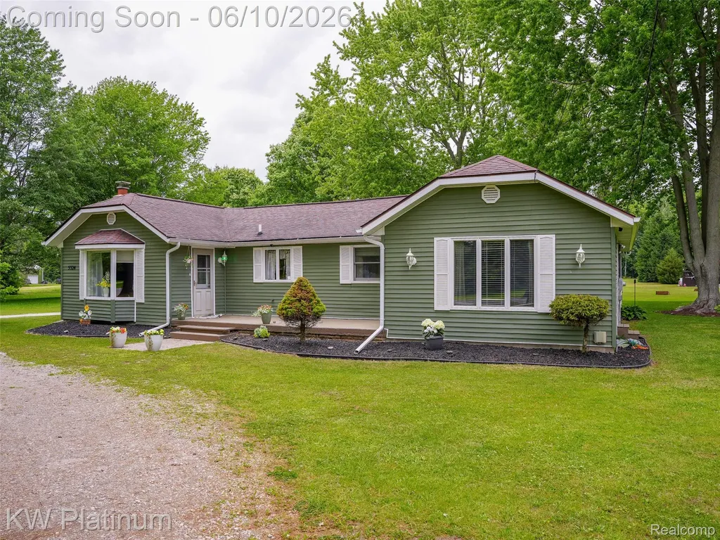 5324 Ravenswood Road Kimball Township MI 48074